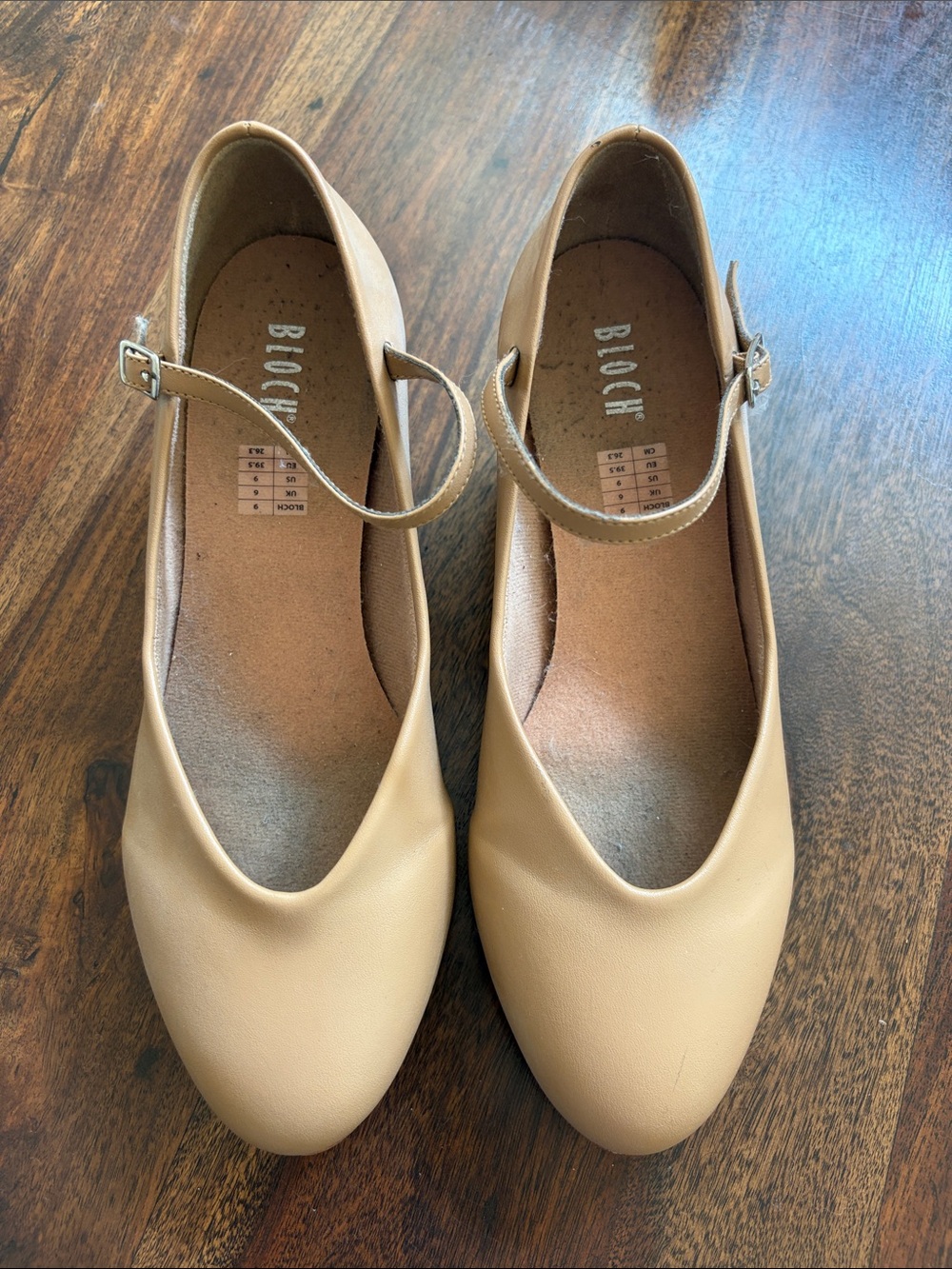 Sz 9 Bloch Beige Tan Heels with Ankle Strap for Dance